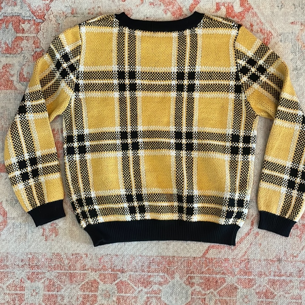 Sweater - Picture 4 of 5
